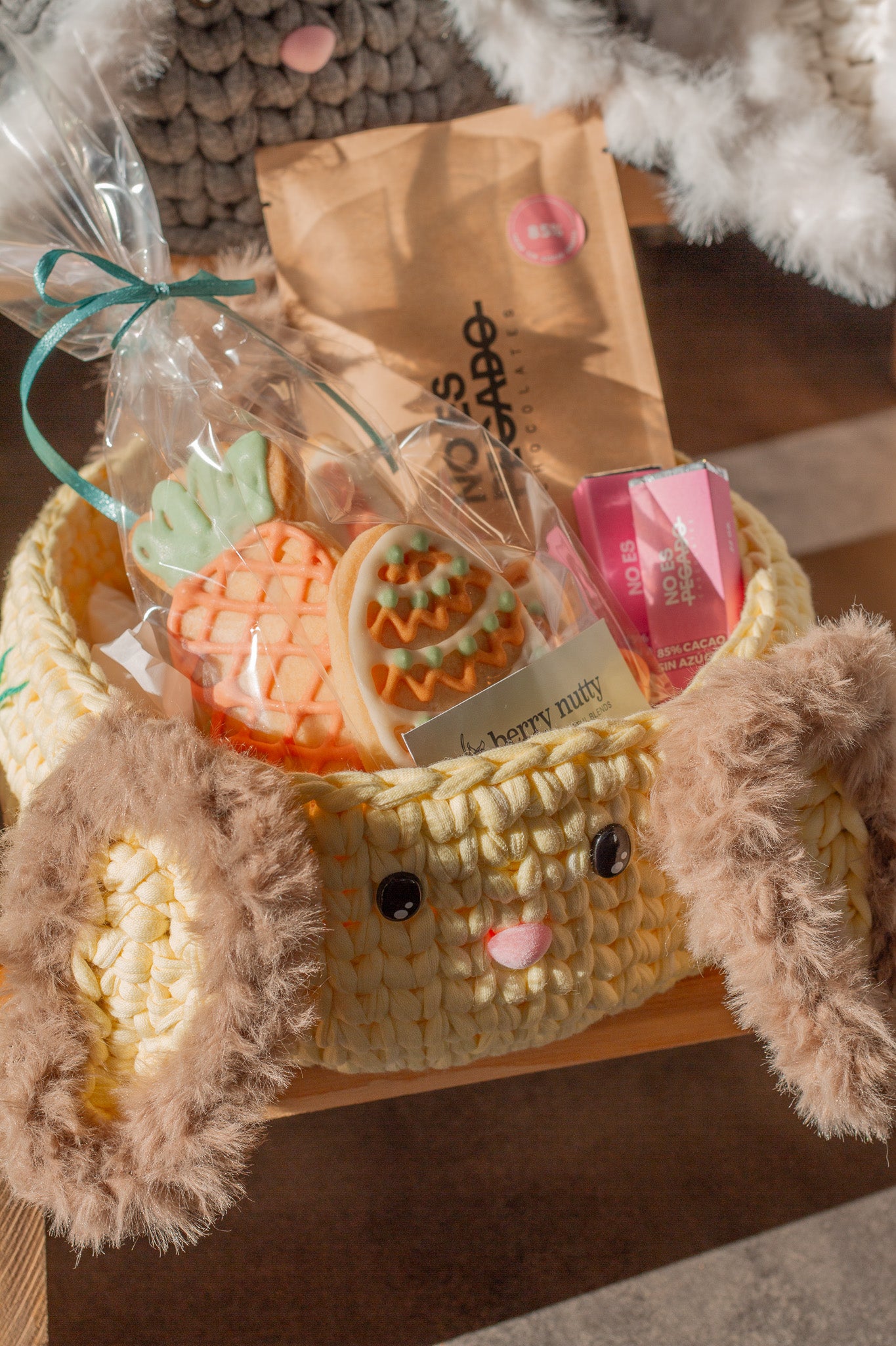Pack Pascua Canasta + caja de Huevitos