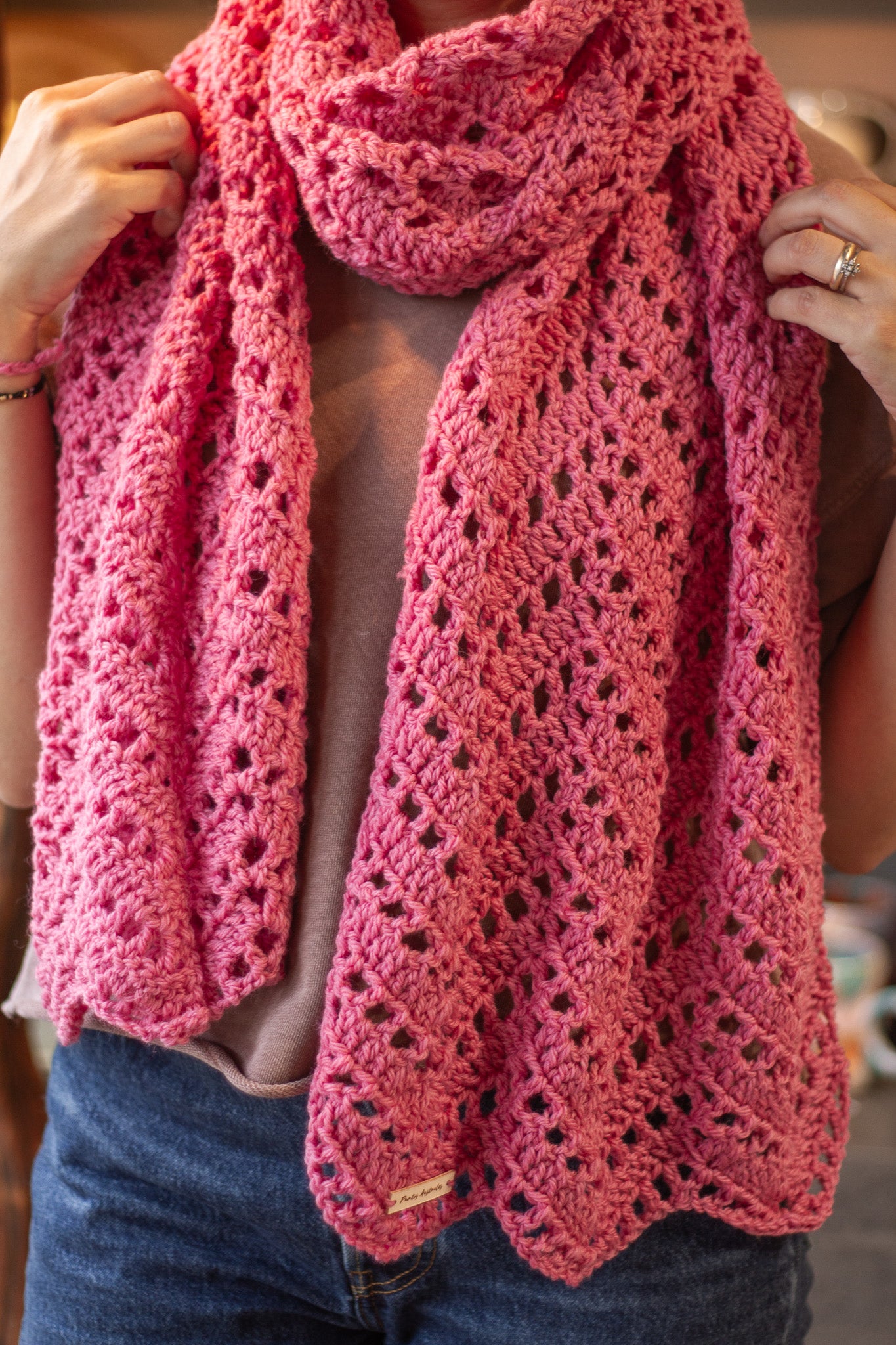Bufanda Rosa • 100% Lana Tejida
