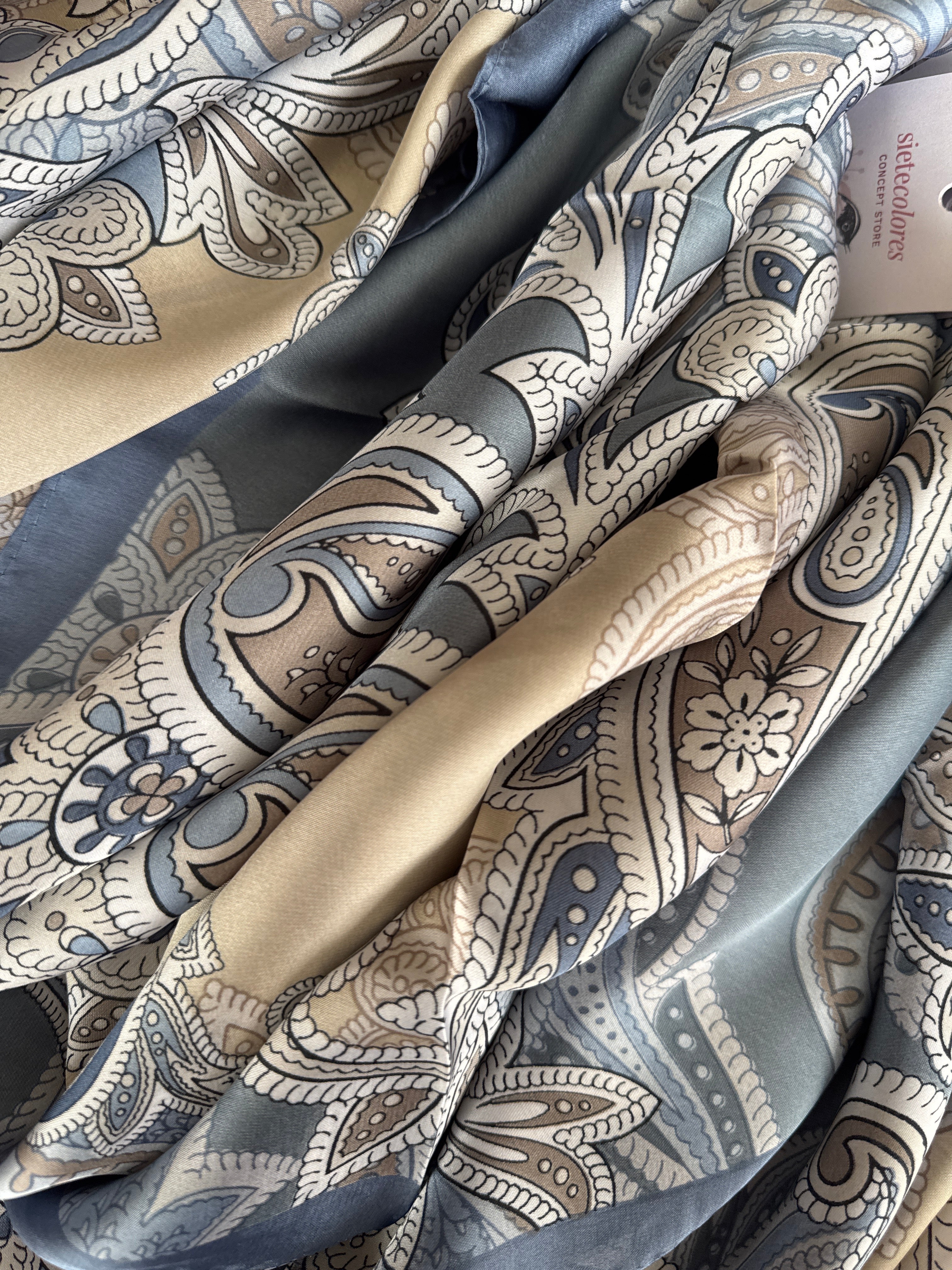 Pañuelos Celeste 70x70