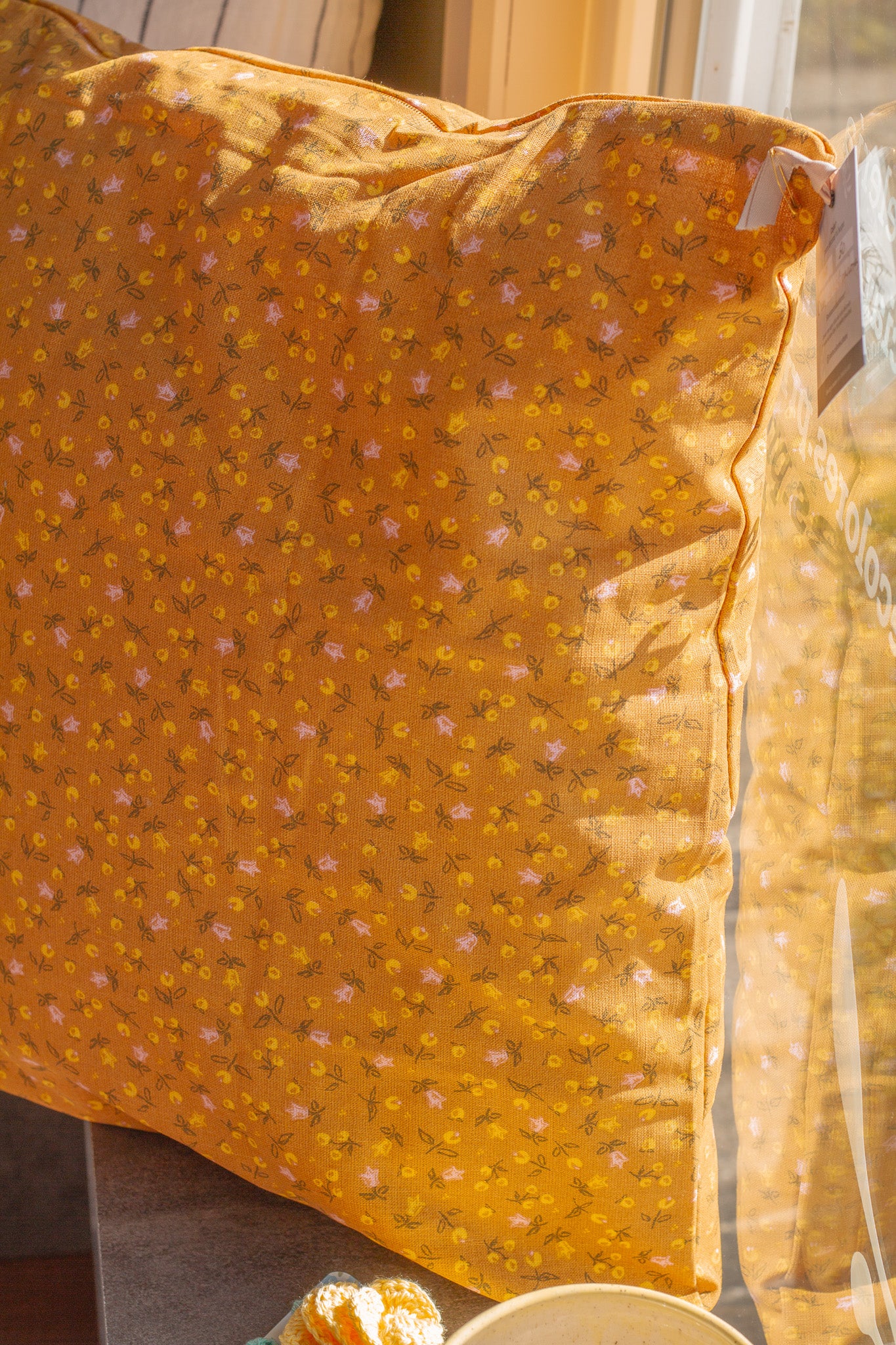 Funda Cojín Flores Amarillas