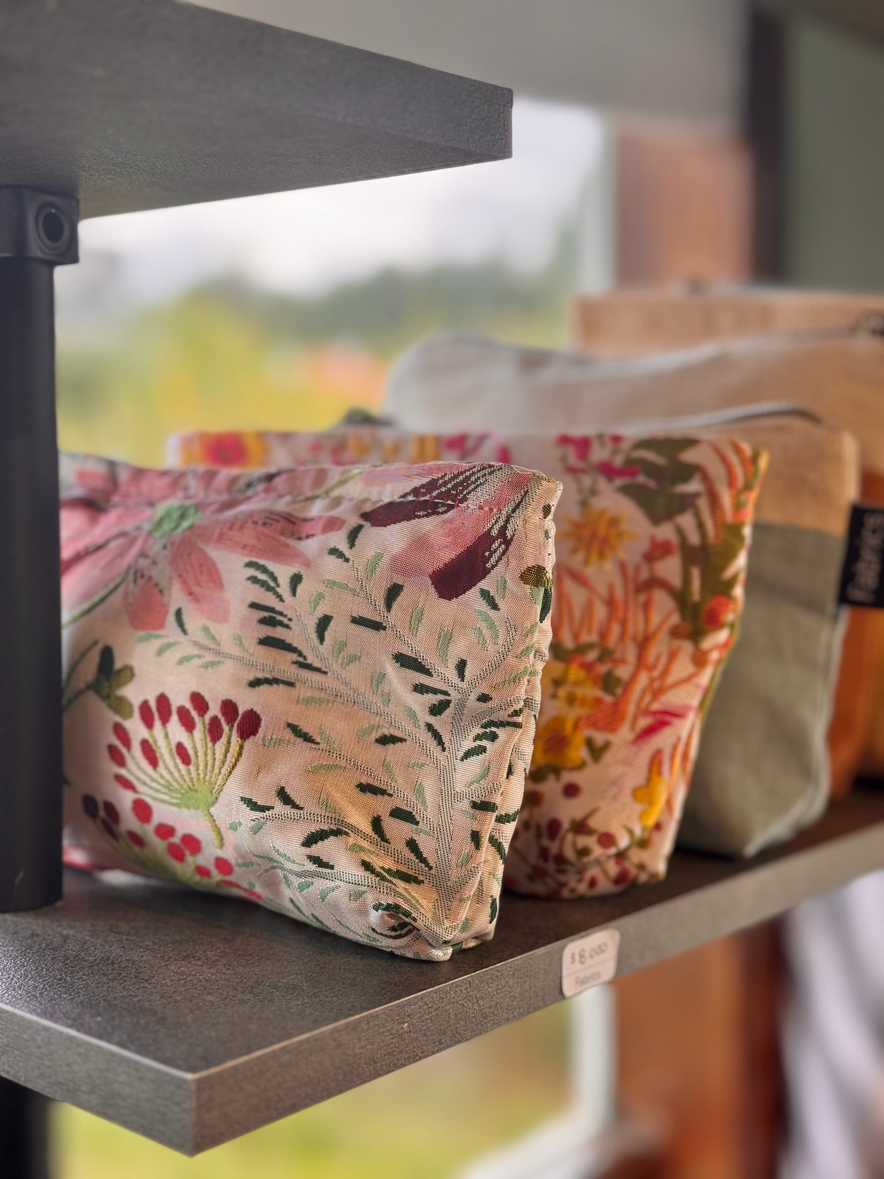 Estuche Flores Coloridas