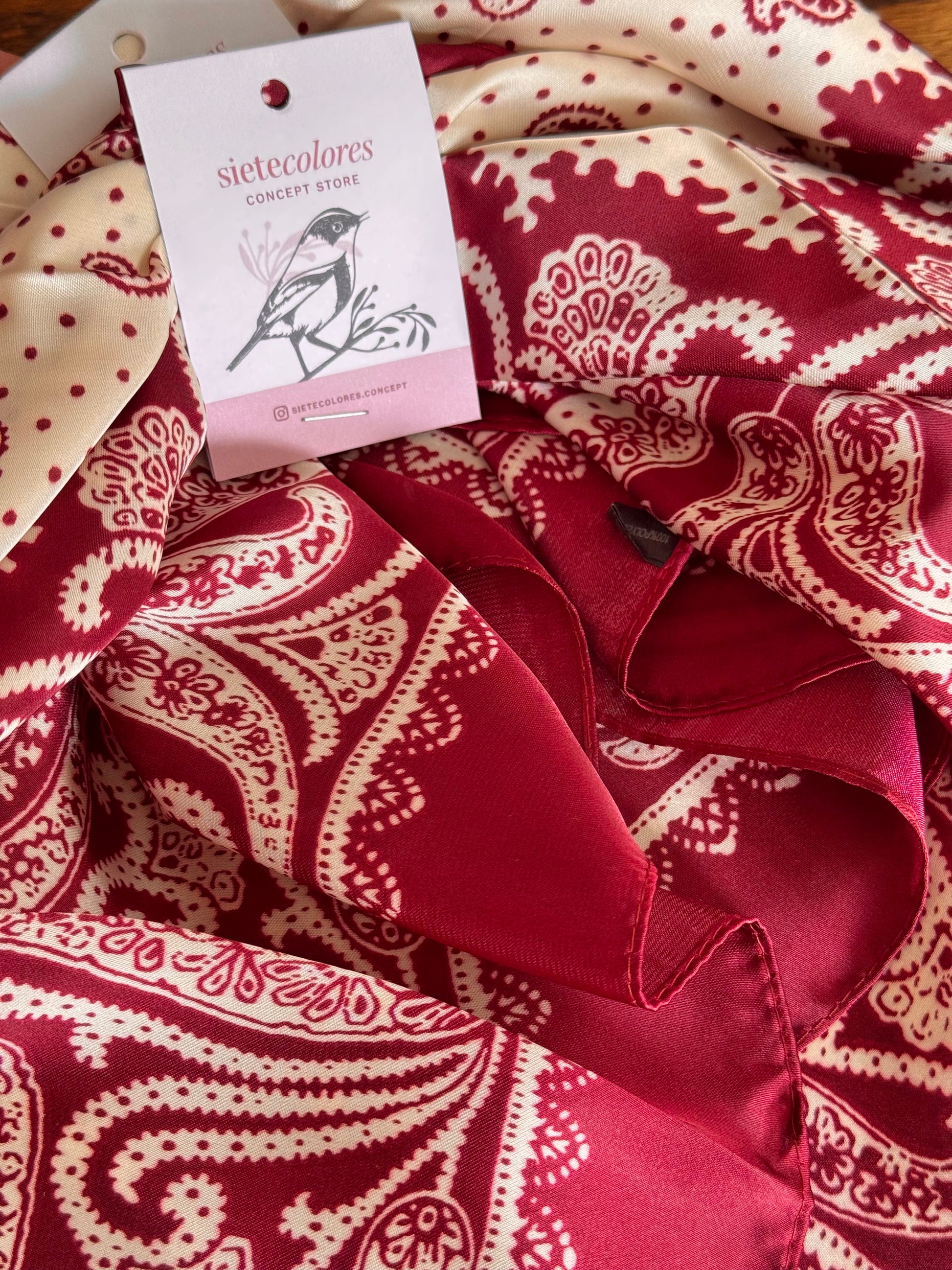 Pañuelo Burdeo 70x70