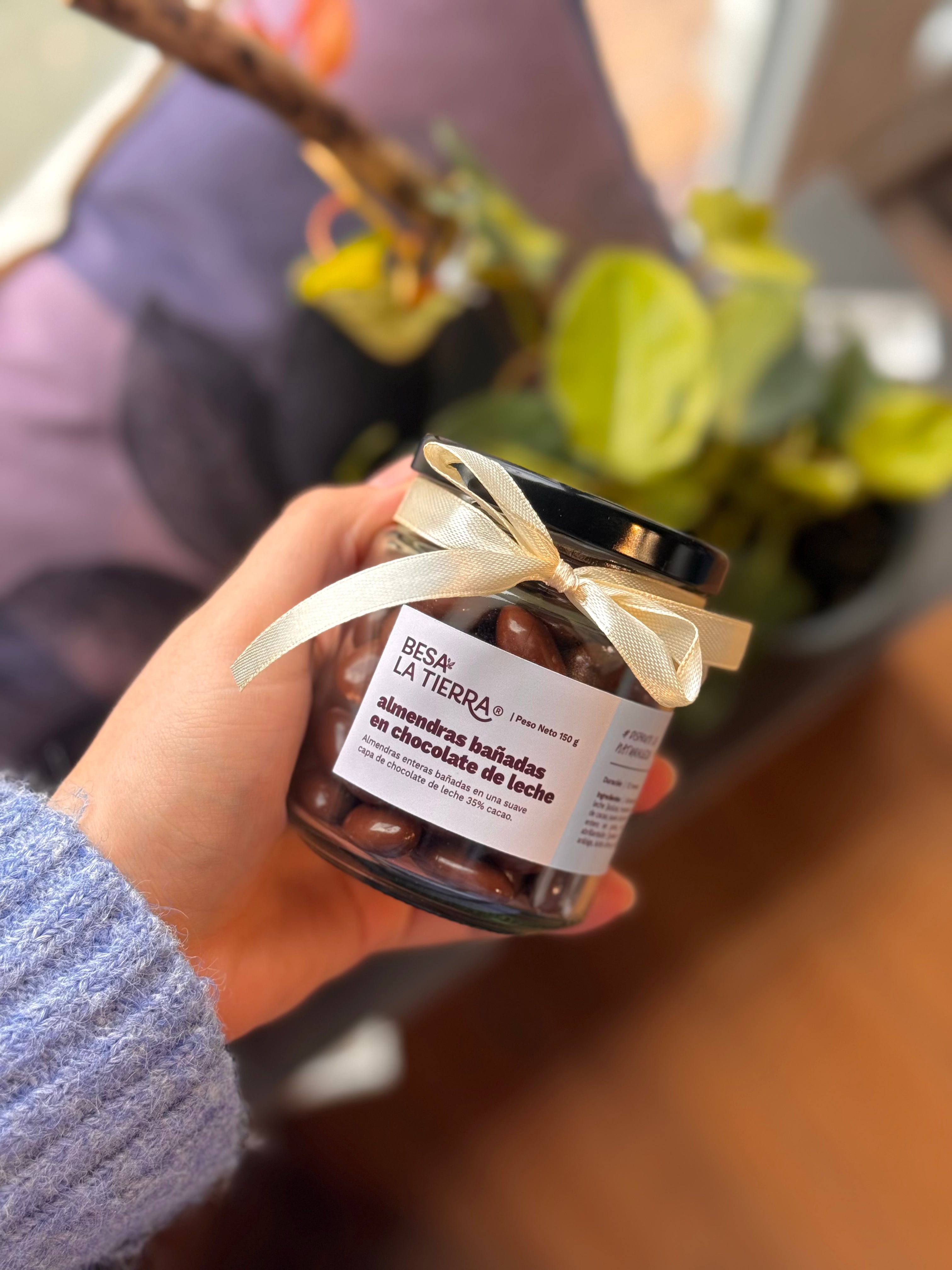 Almendras Bañadas en Chocolate de Leche 150 gr
