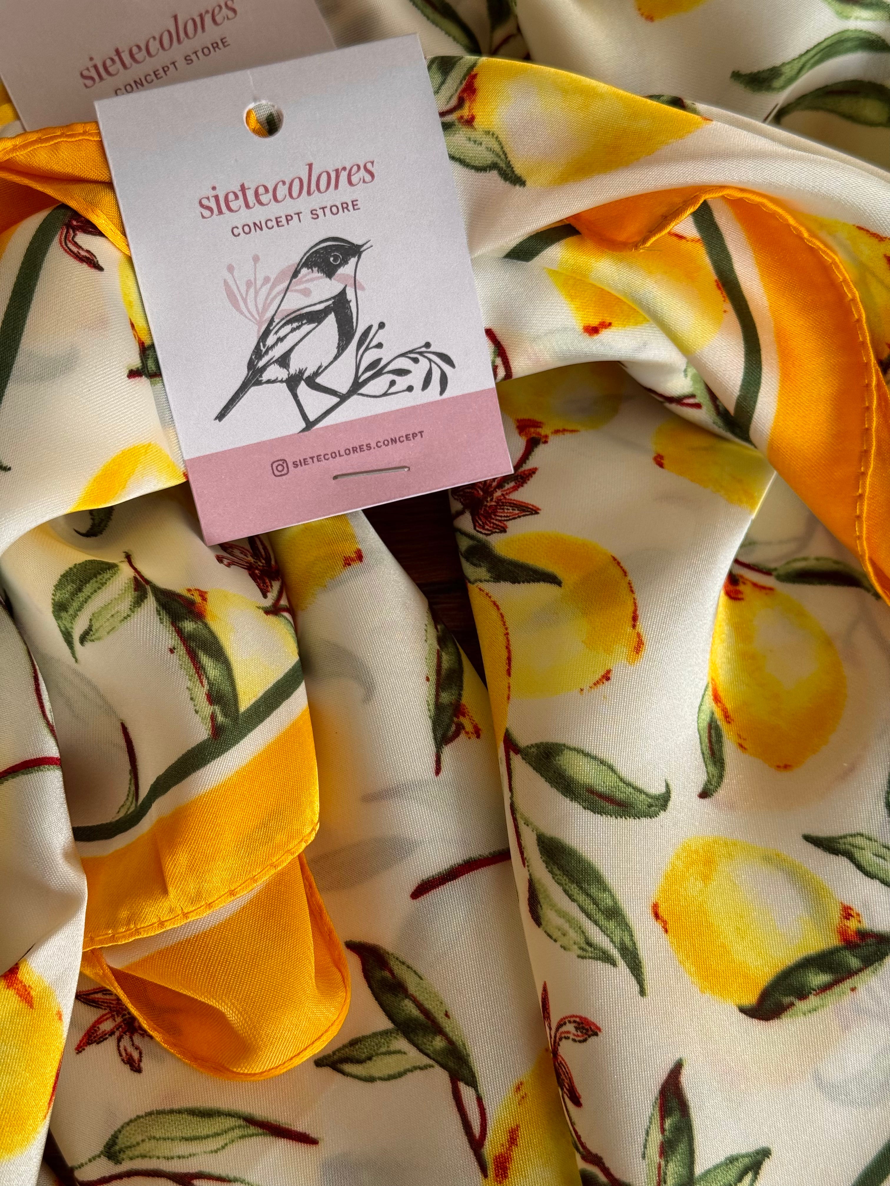 Pañuelo Limones 70x70